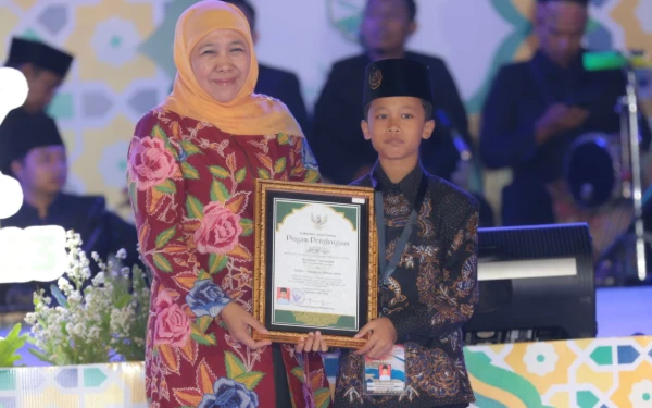 Thumbnail Berita - Juara Tartil MTQ Jatim 2023, Faiz Awwab Siap Melaju ke Nasional