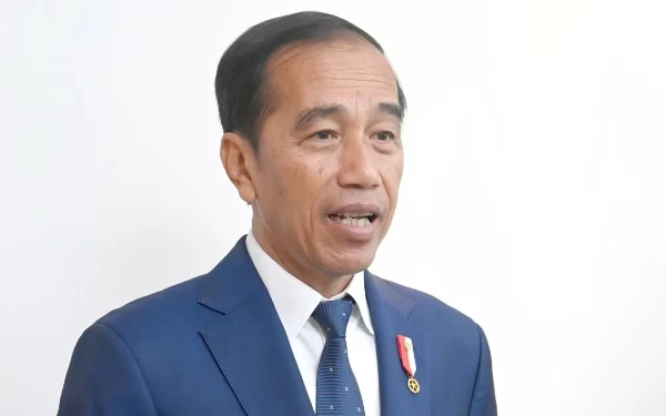 Thumbnail Berita - Dolar AS Hampir Menyentuh Rp16.000, Presiden Jokowi Anggap Masih Aman