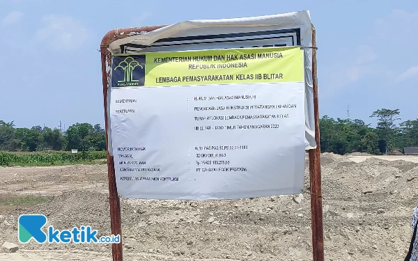 Thumbnail Berita - Proyek Rp 15,6 M di Blitar Diduga Pakai Tanah Urug Ilegal