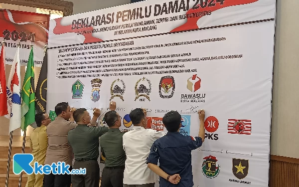 Thumbnail Berita - Deklarasi Pemilu Damai, Korem 083/Baladhika Jaya Ajak Warga Jaga Persatuan dan Kesatuan