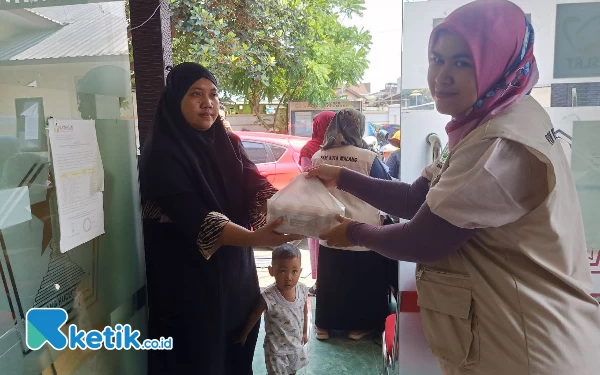 Thumbnail 194 Keluarga Risiko Stunting di Kota Malang Terima Bantuan Paket Pangan dari Bapanas