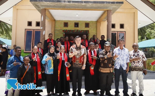 Thumbnail Berita - Resmikan Gereja GPI Papua, Bupati Kaimana Minta Masyarakat Tak Terprovokasi di Tahun Politik