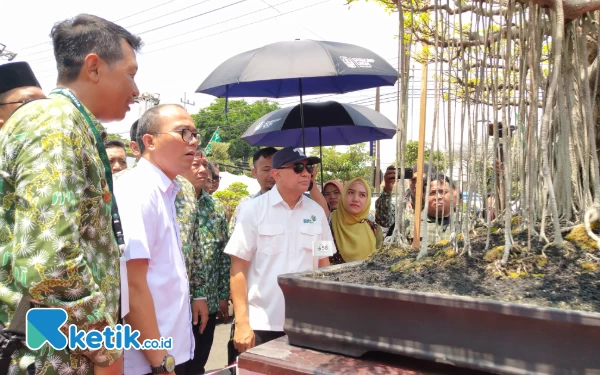 Thumbnail Berita - Buka Munas PPBI, Menkop Teten Masduki: Bonsai Jadi Kekuatan Ekonomi Kreatif