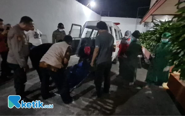 Thumbnail Berita - Nenek 71 Tahun di Blitar Ditemukan Meninggal dalam Kondisi Nyaris Telanjang