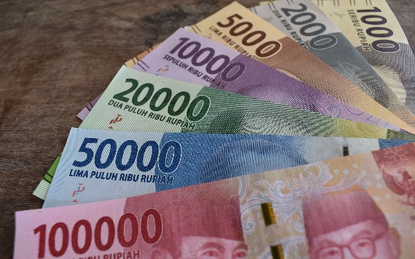 Rupiah Menguat Tajam 144 Poin di Angka Rp15.583 Per Dolar AS