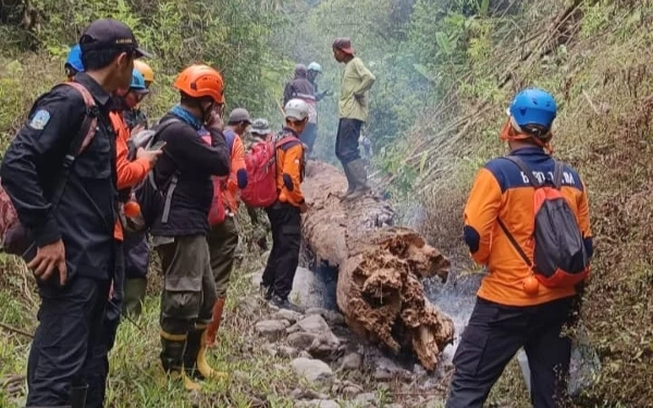 Thumbnail Berita - Antisipasi Bencana Banjir, BPBD Kota Batu Lakukan Susur Sungai Cegah Luapan Air