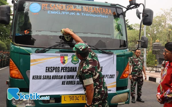 Thumbnail Kodam V Brawijaya Ekspor Sebanyak 27 Ton Jagung ke Korea Selatan