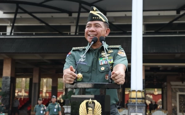 Thumbnail Berita - Besok Pagi, Presiden Jokowi Lantik Jenderal Agus Subiyanto Jadi Panglima TNI