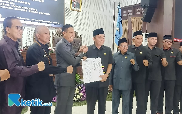 Thumbnail Berita - Target PAD Kota Malang 2024 Ditetapkan Rp 970 Miliar, Fraksi DPRD Beri Catatan