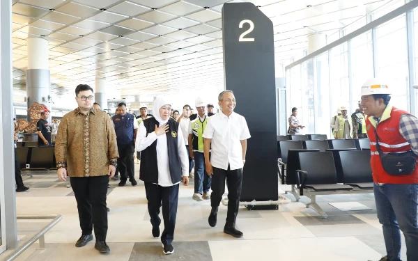 Thumbnail Berita - Khofifah Berharap Bandara Internasional Dhoho Dapat Tunjang Perekonomian hingga Budaya di Kediri Raya