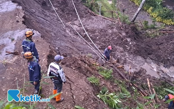 Thumbnail Berita - Longsor di Kota Batu Sebabkan Jaringan Pipa Air Bersih Dua Desa Terputus