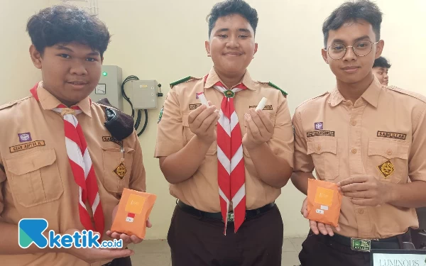 Thumbnail Berita - Berbakat! Siswa SMA Islam Sabilillah Malang Berhasil Ciptakan Lip Balm dari Kulit Jeruk