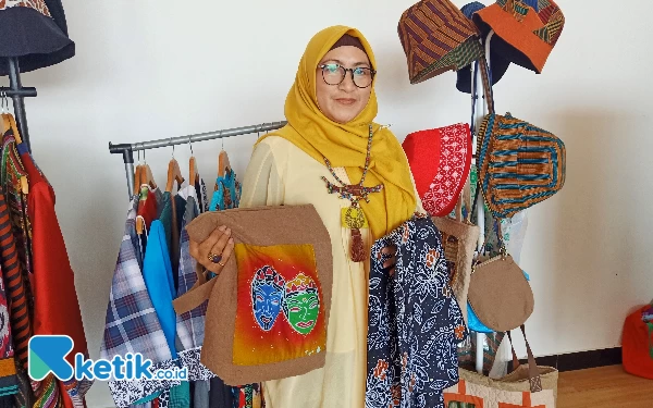 Thumbnail Berita - Tiput Handmade, UMKM Binaan Diskopindag Kota Malang Manfaatkan Kain Perca Jadi Produk Bernilai Guna