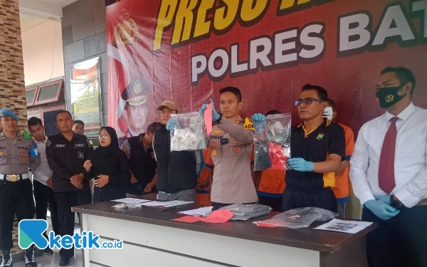 Gerebek Pesta Sabu di Villa, Polres Batu Temukan Setengah Kilogram Sabu