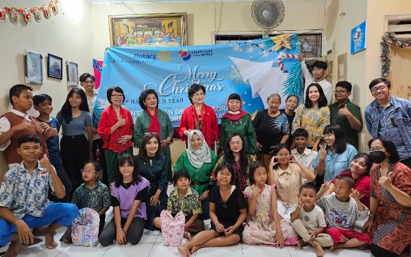 Thumbnail Gembiranya Anak Panti Asuhan Ora Et Labora saat Rayakan Natal dengan Rotary Surabaya Kaliasin