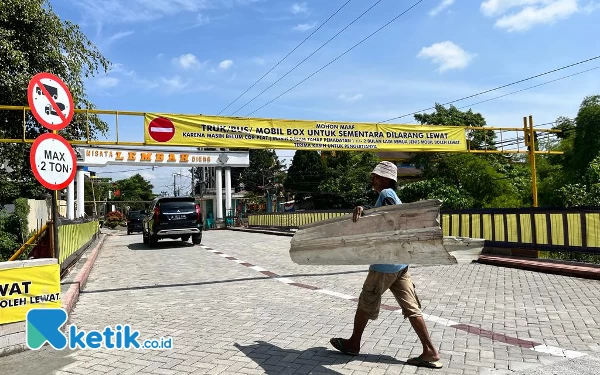 Thumbnail Berita - Jembatan Lembah Dieng Kota Malang Dibangun Swadaya, Warga Masih Cari Donatur