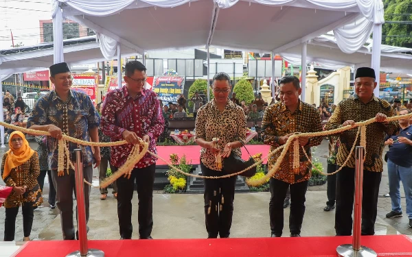 Thumbnail Berita - Begini Pesan GKR Mangkubumi Saat Meresmikan Pendopo dan Ruang Gamelan Kalurahan Condongcatur Sleman