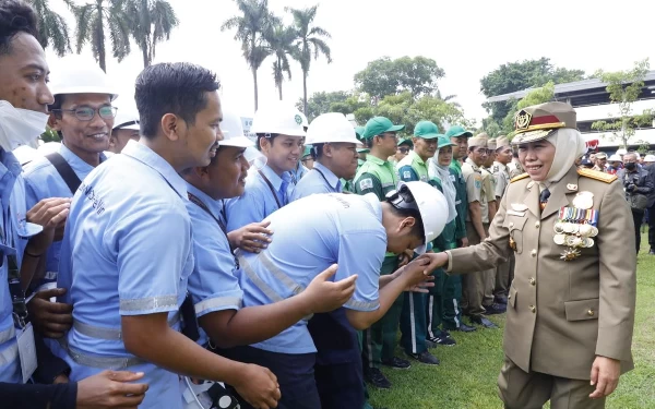 Thumbnail Peringati Bulan K3, Gubernur Khofifah Ajak Pelaku Dudika Budayakan K3