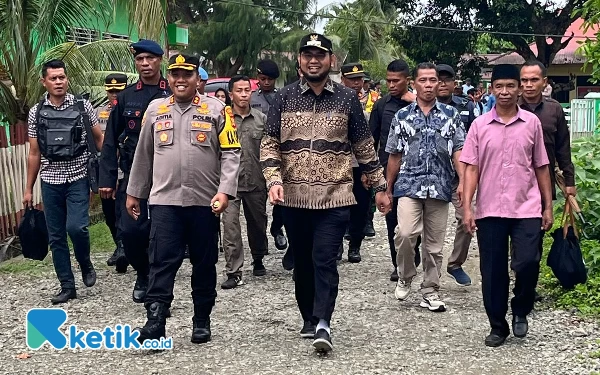 Thumbnail Berita - Kunker Ke Pulau Obi Bersama Bupati, Kapolres Halsel Ingatkan Satgas Pemilu Jaga Netralitas