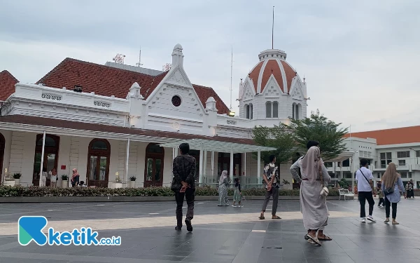 Thumbnail Ada Pamflet Foto Bayar Rp500 Ribu di Balai Pemuda, DPRD Surabaya Minta Segera Dicabut