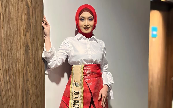 Thumbnail Riska Heri, Runner Up 1 Duta Budaya Indonesia 2023 Gaungkan Advokasi 'Akbar'