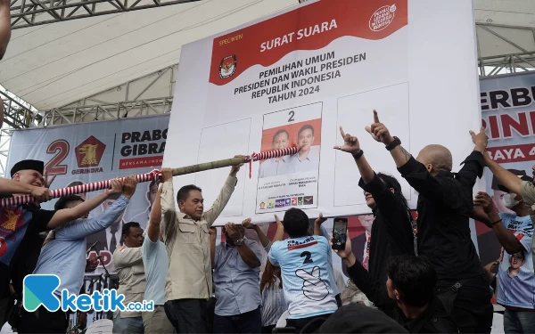 Thumbnail Berita - Konser Indonesia Maju Ahmad Dhani, Ajak Anak Muda Coblos Prabowo-Gibran