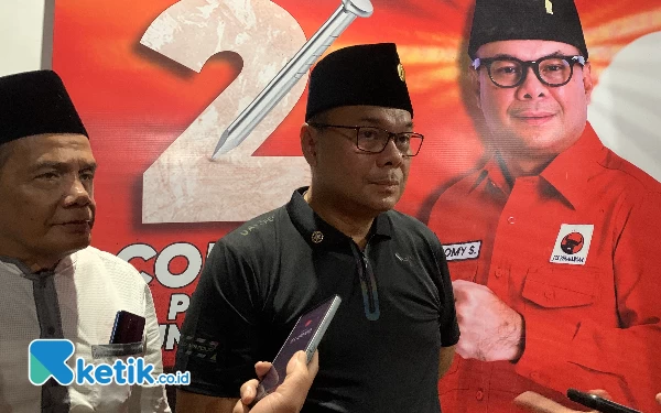 Thumbnail Berita - Romy Soekarno Nobar Debat Cawapres di Blitar