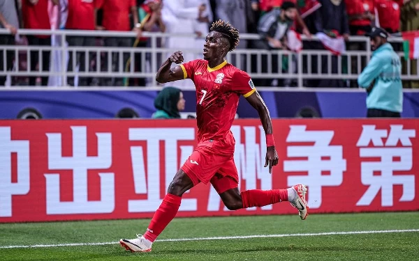 Thumbnail Berita - Joel Kojo Striker Kirgistan yang Loloskan Indonesia ke 16 Besar Piala Asia, IG Mendadak Banjir Follower Baru