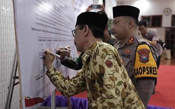 Thumbnail Berita - Deklarasi Damai, Pemkot Kediri Ajak Seluruh Elemen Masyarakat Ciptakan Pemilu 2024 Aman dan Kondusif