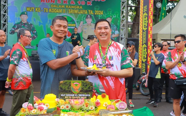 Thumbnail Berita - Hadiri Sriwijaya Run 2024 dalam Rangka HUT Kodam, Ini Harapan Wakapolda Lampung