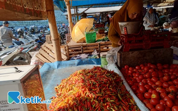 Thumbnail Berita - Harga Cabai Merah Besar Tembus Rp 90 Ribu Per Kilogram di Kota Batu