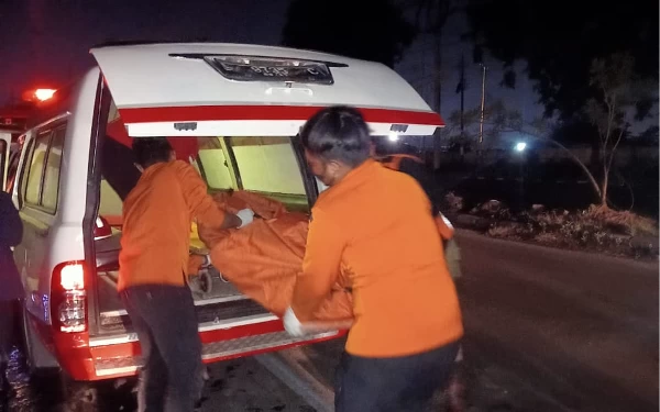 Mayat Pria Berusia 30 Tahun Ditemukan Membusuk di Selokan Jalan Tambak Osowilangun