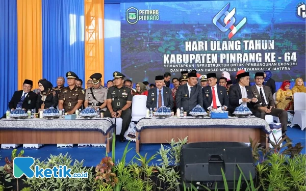 Thumbnail Berita - Puncak Perayaan HUT Pinrang, PJ Gubernur Sulsel Apresiasi Masyarakat Bumi Lasinrang