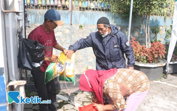 Thumbnail Berita - Pemkot Batu Gelontorkan 17 Ton Beras Selama Tiga Hari Operasi Pasar