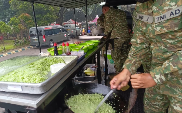 Thumbnail Berita - HUT Ke-63 Kostrad Berlangsung Meriah, Yon Bekang 2 Kostrad Ikuti Jalan Sehat Bersama Masyarakat