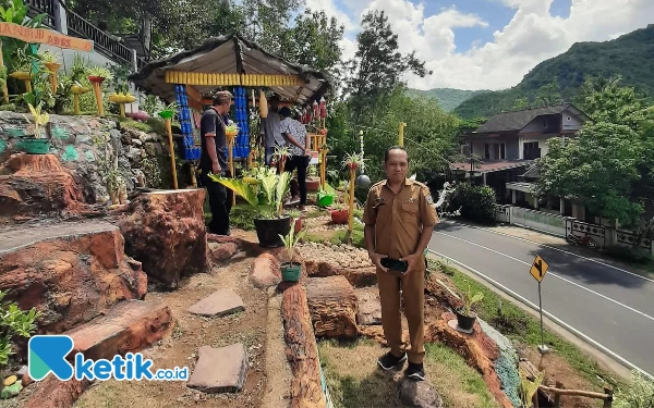 Thumbnail Berita - Sekolah di Pacitan Ini Bangun Taman Tak Pakai Duit Negara, Kok Bisa?