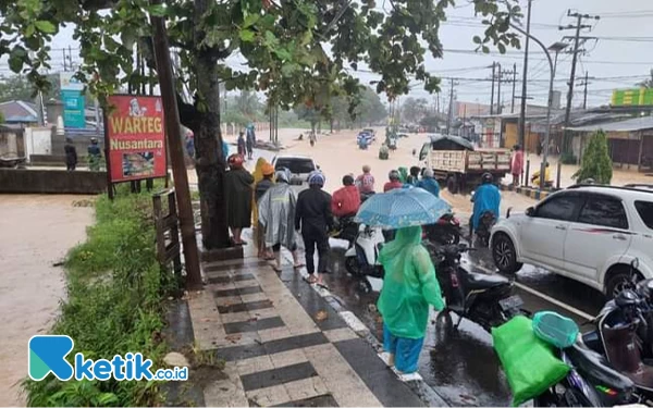 Thumbnail Berita - Banjir Kembali Kepung Kota Sorong, Warga Pertanyakan Kinerja Pj Wali Kota