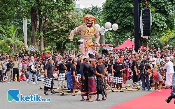 Thumbnail Berita - Nuansa Bali di Balai Kota Surabaya Sambut Hari Raya Nyepi