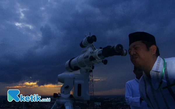 [Berita Foto] Memantau Hilal Awal Ramadan 1445 H di Palembang