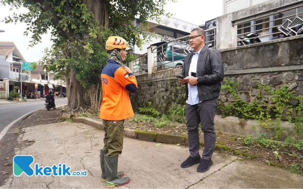 Thumbnail Berita - Cuaca Ekstrem Melanda, Pj Wali Kota Batu Imbau Masyarakat Waspada saat Beraktivitas di Luar