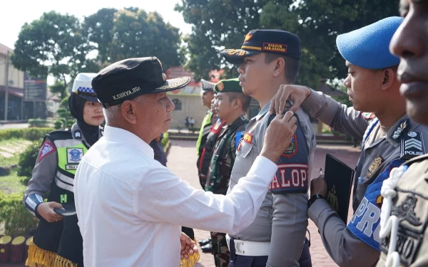 Thumbnail Berita - Bupati Asahan Pimpin Apel Gelar Pasukan Ops 2024 di Polres Asahan