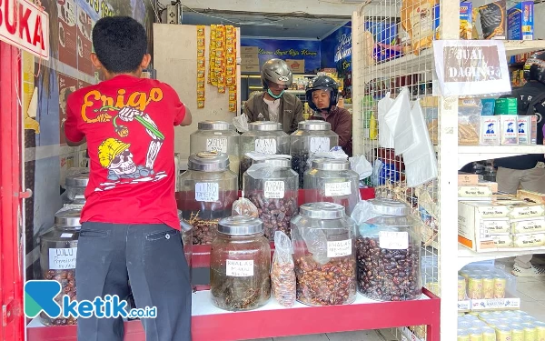 Thumbnail Berita - Penjual Kurma Kota Malang Alami Peningkatan Dua Kali Lipat, Pembeli Hindari Produk Israel