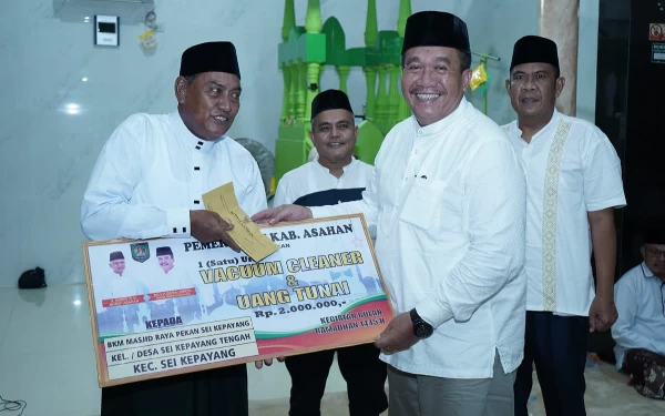 Thumbnail Berita - Wakil Bupati Asahan Safari Ramadan di Masjid Raya Pekan Sei Kepayang