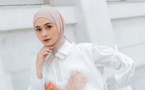 Thumbnail Nurul Hanun, Mahasiswi dan Model Berprestasi Asal Kota Kembang