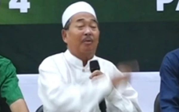 Thumbnail Berita - KH Mujtabah: Gus Mujib Siap Mencalonkan Bupati Pasuruan dari PKB, Tidak dari Partai Lain