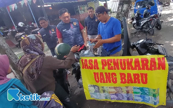 Thumbnail Berita - Antisipasi Peredaran Uang Palsu, Polres Kediri Sidak Jasa Penukaran Uang