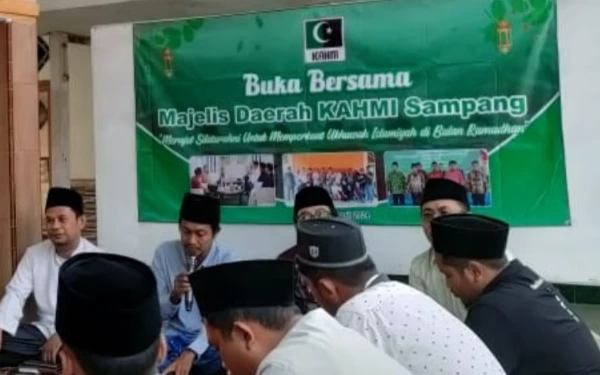 Thumbnail Berita - Pererat Tali Silaturrahim, MD KAHMI Sampang Gelar Buka Bersama