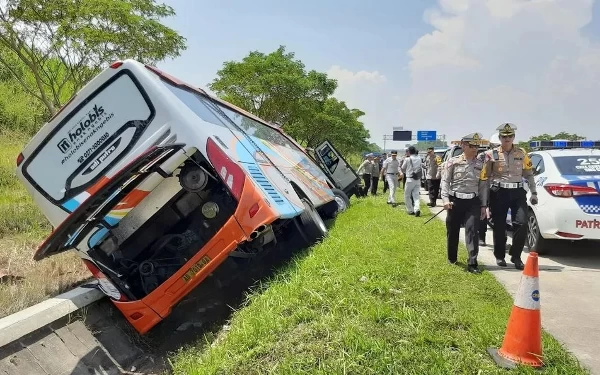 Thumbnail Berita - Arus Mudik 2024, Angka Kecelakaan Turun 12 Persen