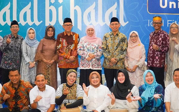 Thumbnail Berita - Hadiri Halalbihalal Keluarga Besar Unair, Ini Harapan Khofifah