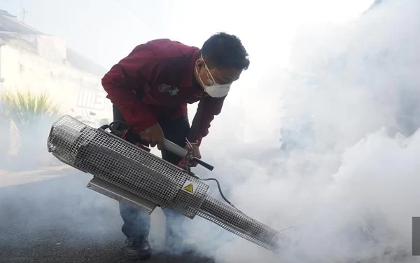 Thumbnail Berita - Cegah DBD Mewabah, Dinkes Kota Madiun Gencarkan Fogging